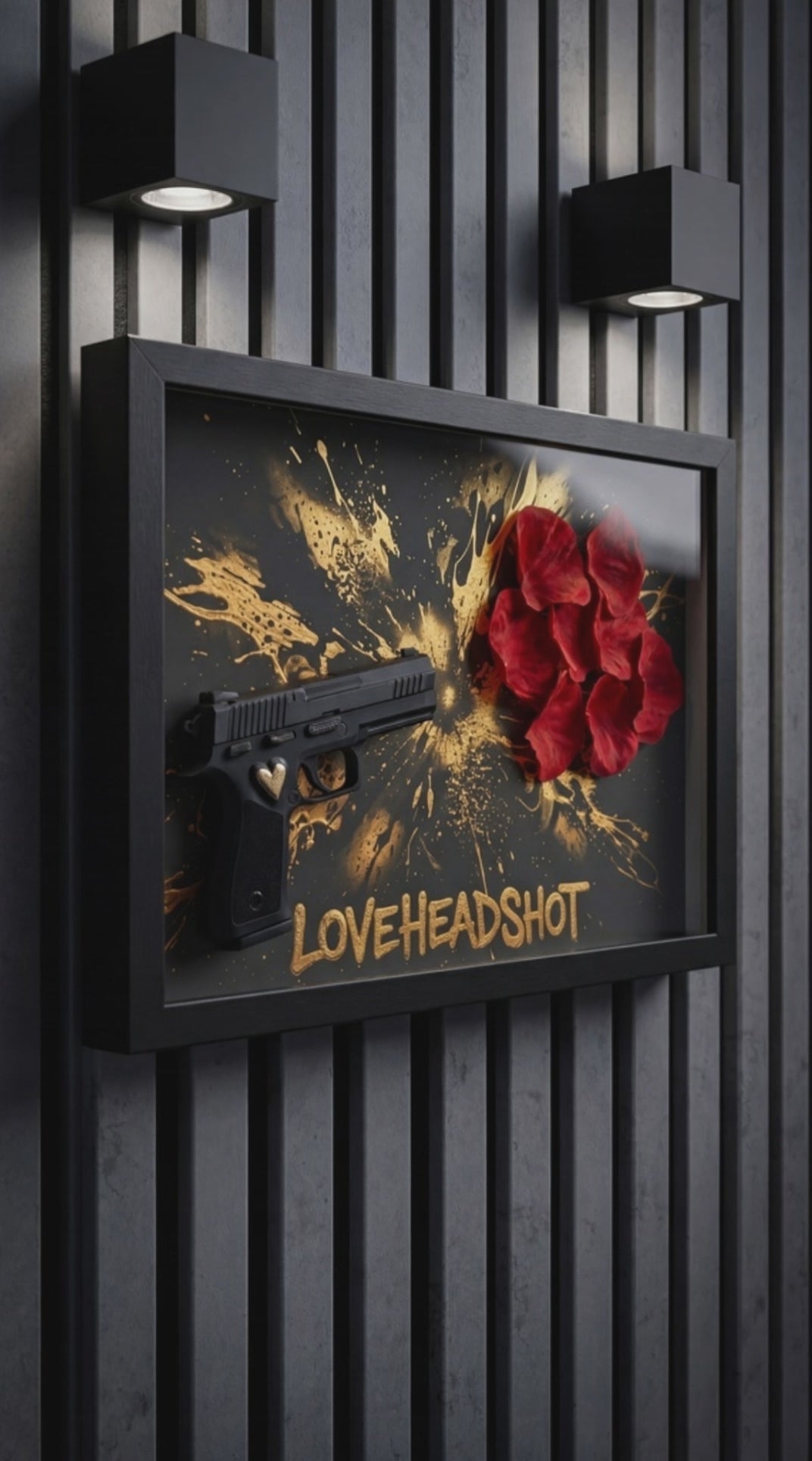 LOVEHEADSHOT 3D Shadowbox Gun Art – Exklusives Wandbild mit 3D-Druck Pistole & Rosen – Modernes Gold & Schwarz Dekor – Pop Art Design DEQORA